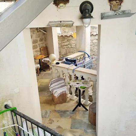 Apartman Comfortable In Betina, Terrace, 55 M², Air-conditioned