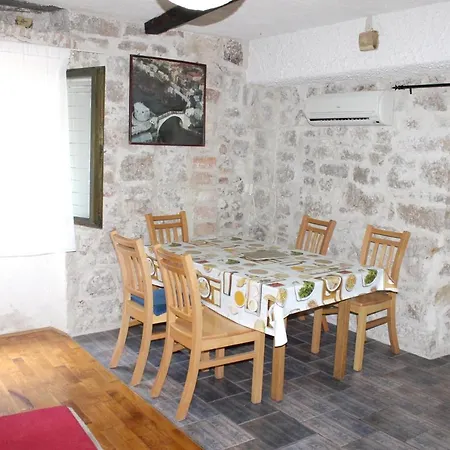 Apartman Comfortable In Betina, Terrace, 55 M², Air-conditioned Betina (Sibenik-Knin)