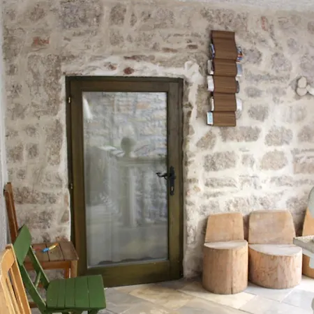 Διαμέρισμα Comfortable In Betina, Terrace, 55 M², Air-conditioned *