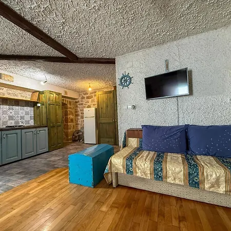 Comfortable In Betina, Terrace, 55 M², Air-conditioned *