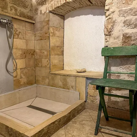 Comfortable In Betina, Terrace, 55 M², Air-conditioned Apartman