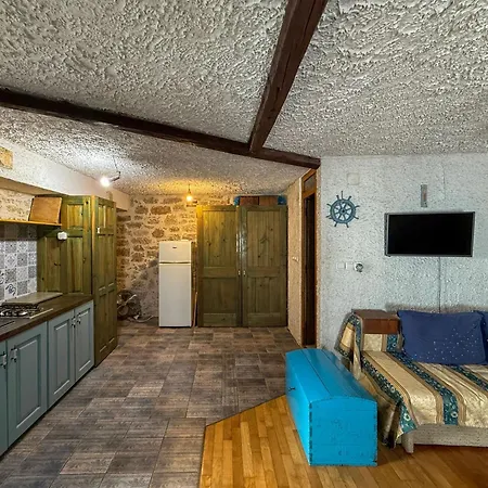 Comfortable In Betina, Terrace, 55 M², Air-conditioned Apartamento *