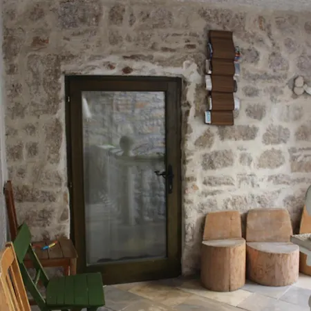 Lejlighed Comfortable In Betina, Terrace, 55 M², Air-conditioned