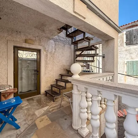 Comfortable In Betina, Terrace, 55 M², Air-conditioned *