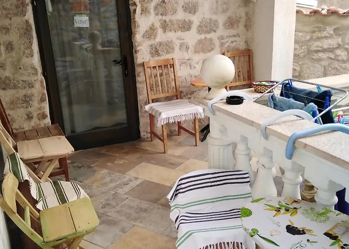 Comfortable In Betina, Terrace, 55 M², Air-conditioned Apartamento *