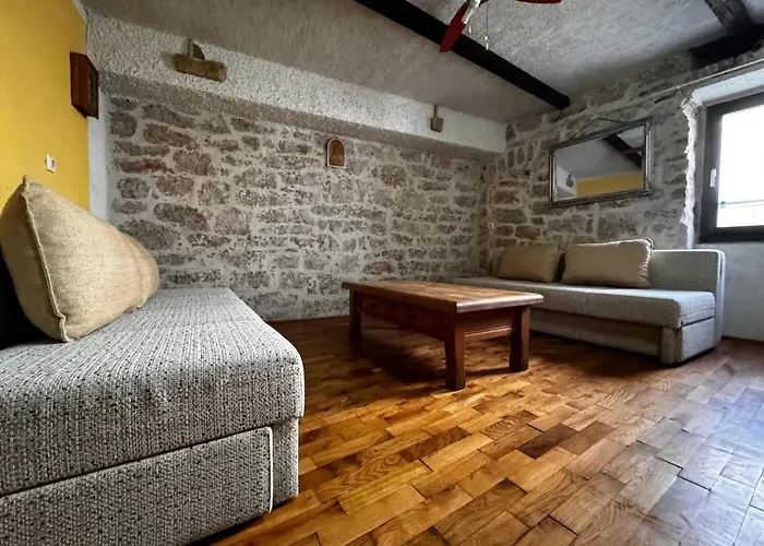 Comfortable In Betina, Terrace, 55 M², Air-conditioned ベティナ