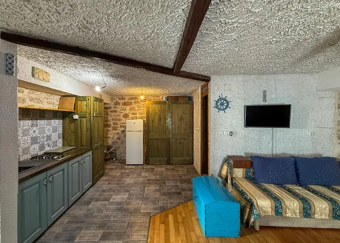 Comfortable In Betina, Terrace, 55 M², Air-conditioned Apartamento *